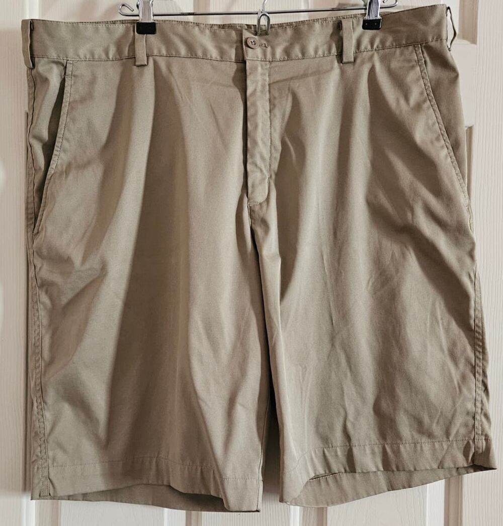 Nike Men's Golf Shorts Size 38 Beige Dri-Fit Flat Front Casual